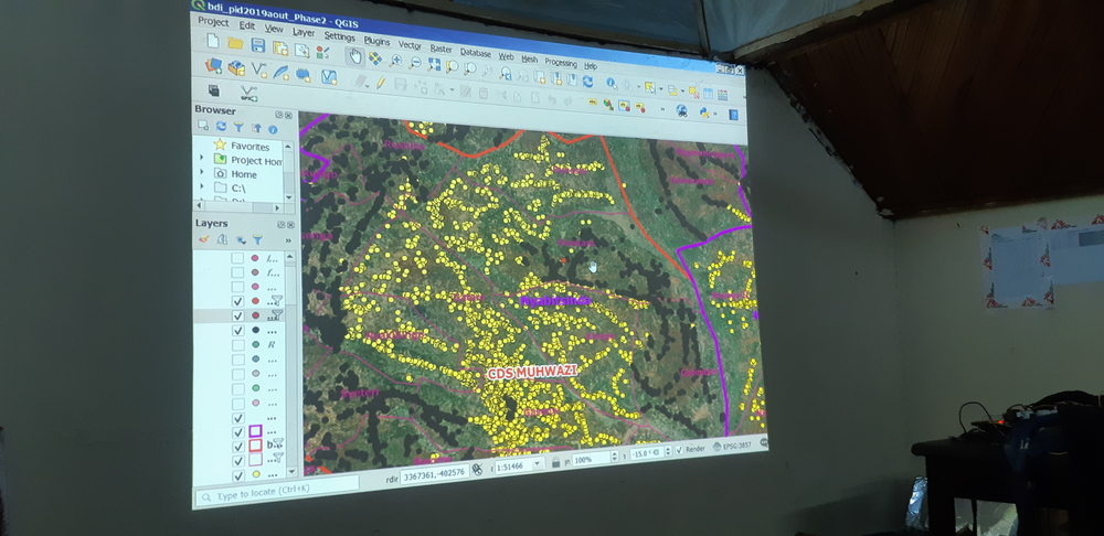 Durante las sesiones diarias que se realizan a última hora de la tarde con los líderes de equipo, un mapa permite hacer un seguimiento del progreso del día y revisar los objetivos del día siguiente. Septiembre de 2019