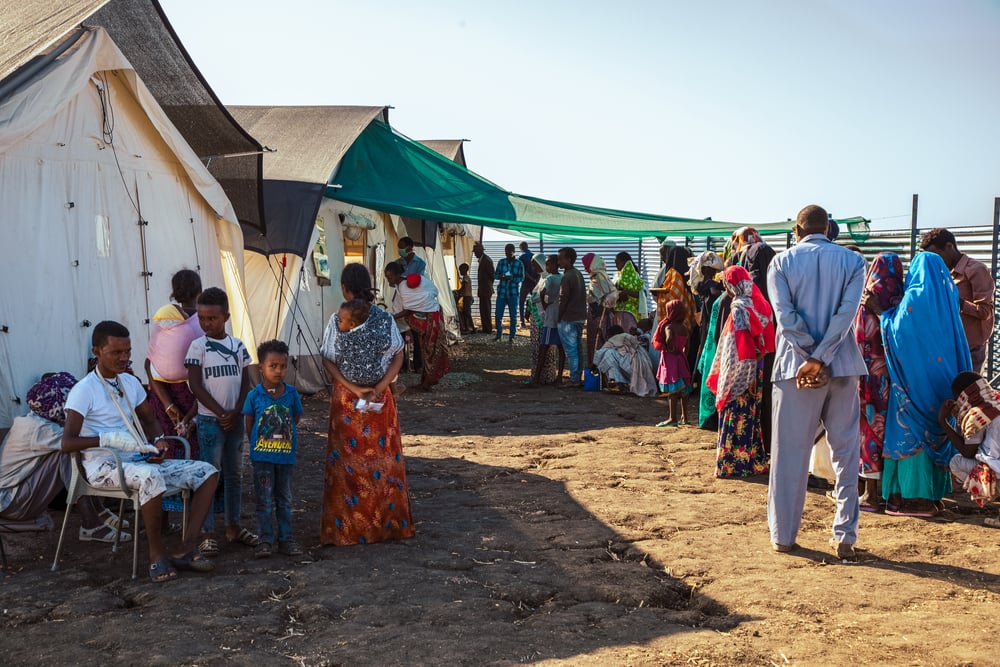 El campo de refugiados de Al-Tanidaba alberga a miles de personas refugiadas etíopes en Sudán. Allí gestionamos una clínica que provee atención médica gratuita para quienes viven allí y para la población local. Sudán, enero de 2021