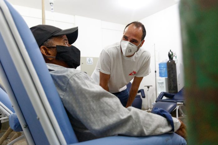 Nuestro presidente Internacional, Dr. Christos Christou, visitó nuestros proyectos de emergencia de COVID-19 en Rondônia, Brasil. 29/04/2021
Diego Baravelli