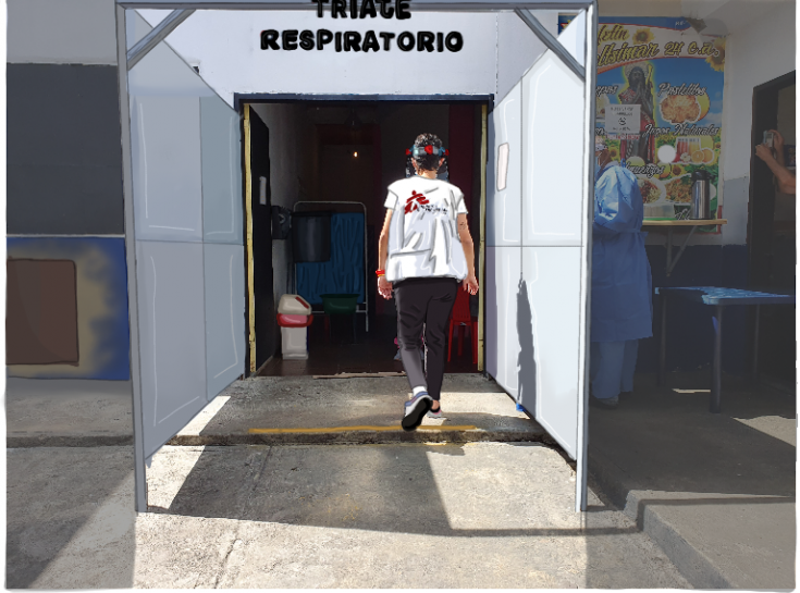 Sandra Picón, psicóloga clínica de MSF, atiende a familiares de pacientes hospitalizados en la sala COVID- 19 del Hospital Vargas de Caracas, Venezuela, brindando herramientas emocionales y personales que ayudan a manejar las malas noticias.