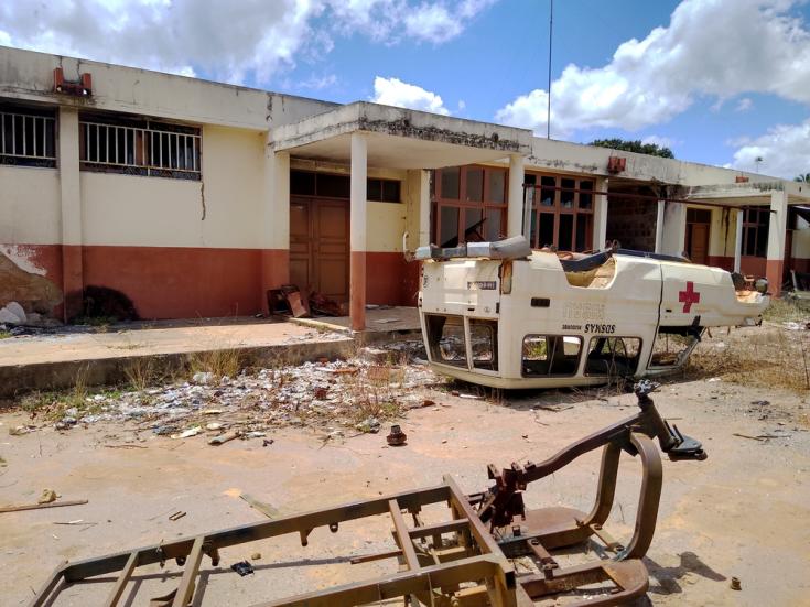 Ambulancia destruida en Muidumbe, Cabo Delgado