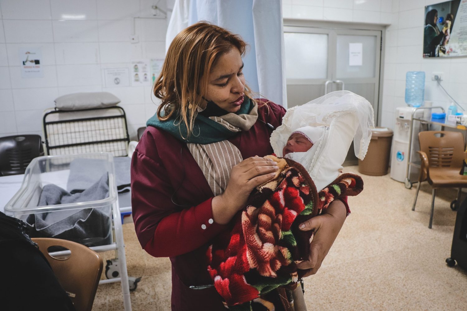 Shazia trabaja como coordinadora de parteras en nuestra maternidad Al Amal, Irak.Elisa Fourt/MSF.
