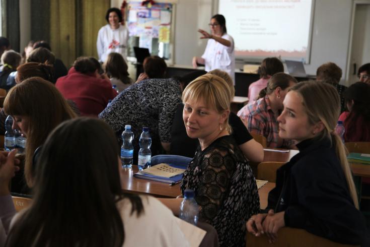 Capacitación de Florencia, partera argentina, sobre violencia sexual en Holovanivsk, Ucrania