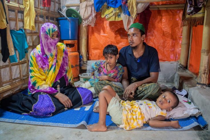 Familia rohingya refugiada en Bangladesh