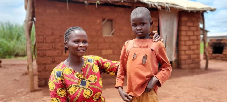 Madre e hijo desplazados en Bría, República Centroafricana