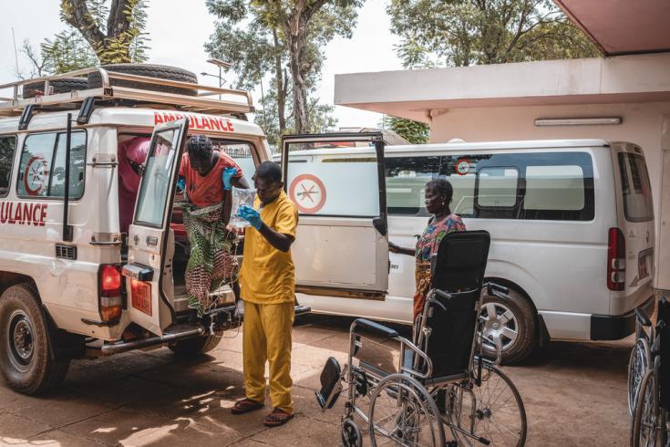 Ambulancia en el servicio de maternidad del Centro Hospitalario Comunitario de Bangui, República Centroafricana