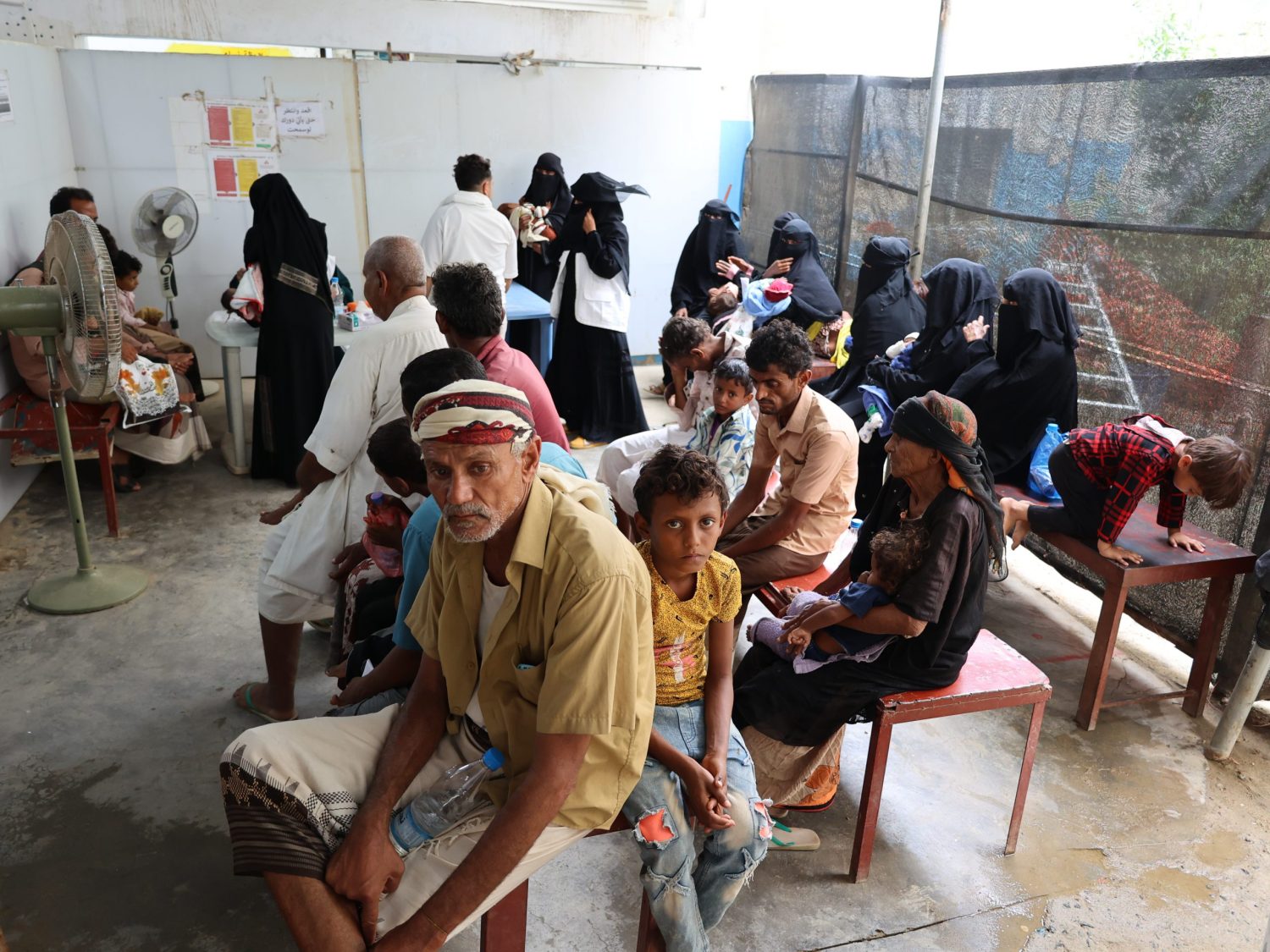 Nuestro apoyo al hospital de Abs, en la ciudad yemení de Hajjah, representa una de nuestras mayores respuestas humanitarias en todo el mundoMohammed Al-Shahethi/MSF.