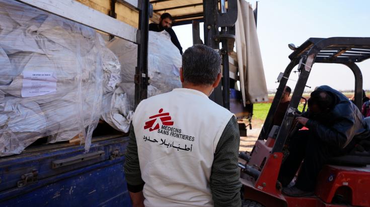 14 camiones de MSF cargados con tiendas de campaña y equipos de invierno ingresaron a Siria.