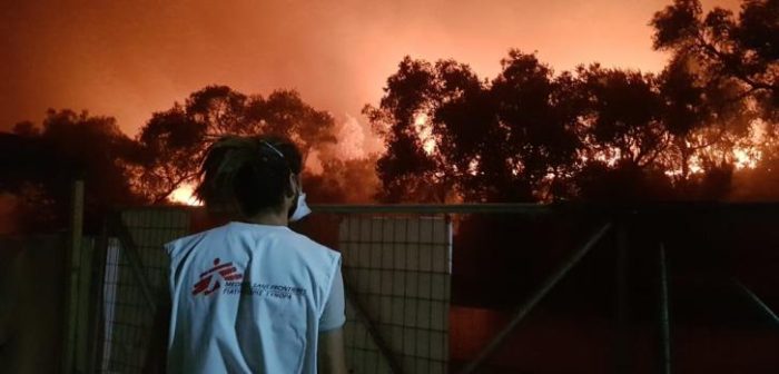 Ayer por la noche estalló un incendio en Moria, Lesbos, que quemó todo el campo de refugiados y obligó a 12.000 personas a evacuar el lugar.MSF/Médecins Sans Frontières (MSF)