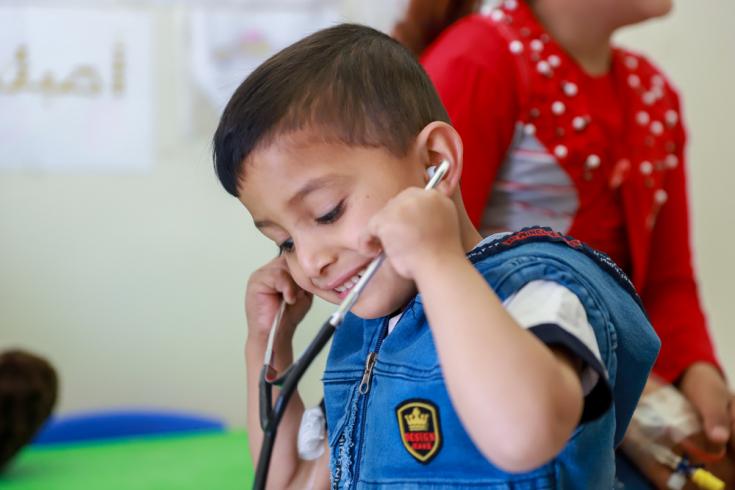 Abbas tiene 4 años y juega en la zona infantil del hospital de Zahle, Líbano, donde recibe su tratamiento para la talasemia.