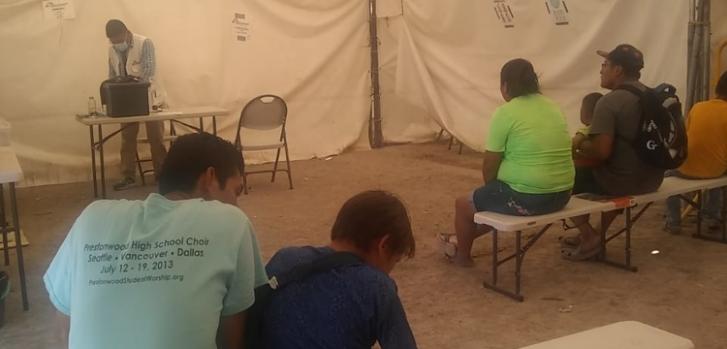 Debido a COVID-19, Médicos Sin Fronteras ha aumentado sus actividades en el campamento y se ha puesto en contacto con las autoridades para tener un plan de acción en caso de que se detecte un paciente con coronavirus.MSF