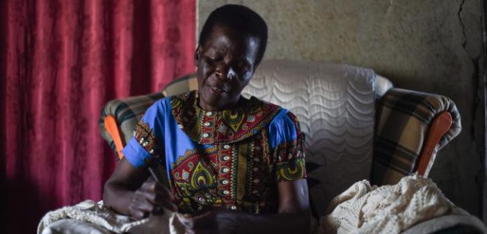 Mary tiene 54 años y fue la primera persona en ser tratada contra la tuberculosis resistente a los medicamentos en Zimbabue.Ikram N'gadi