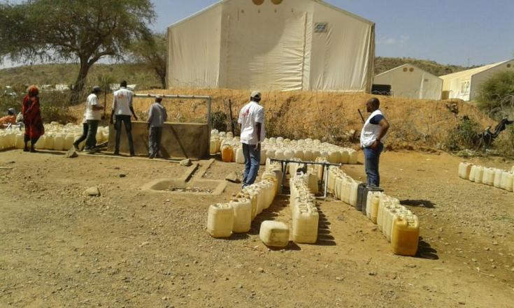 En Sortoni, las personas reciben una ración de 7,5 litros de agua por día.