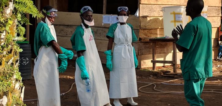 Higienistas en el Centro de Tratamiento en Mangina. Karin Huster/MSF