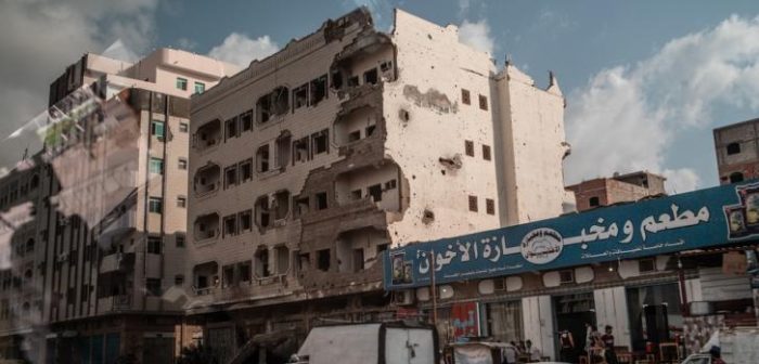 Imagen de archivo de un edificio destrozado en Adén (Yemen).Agnes Varraine-Leca/MSF