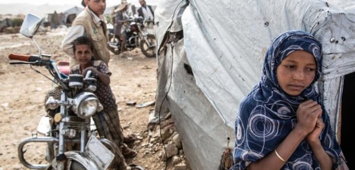 El campamento Dahadh se encuentra en Khamer (Yemen), 1 km al sureste del centro de la ciudad, cerca del mercado de Qat. 410 familias, alrededor de 3430 personas, han estado viviendo dentro del campamento desde que comenzó la guerra en 2015.Agnes Varraine-Leca/MSF