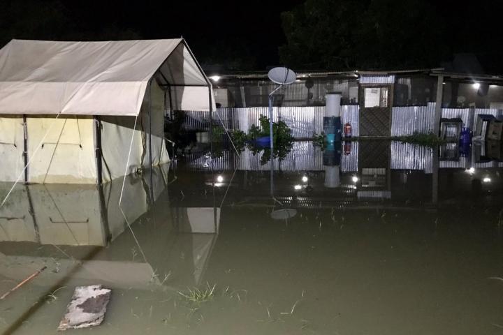 El centro de Médicos Sin Fronteras en Pibor, afectado por las inundaciones.