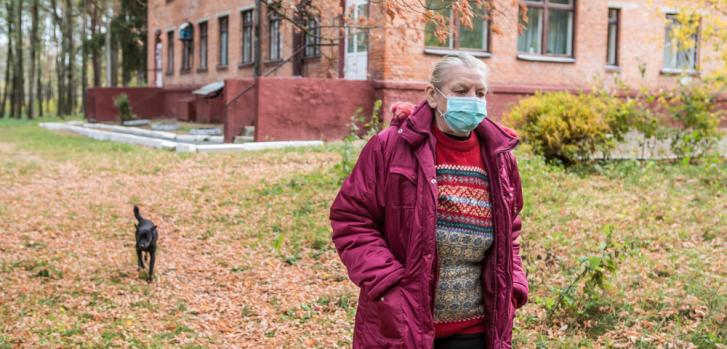 Halyna, de 56 años, una paciente con tuberculosis multirresistente a los medicamentos (TB- MDR) en Zhytómyr, en el noroeste de Ucrania.Oksana Parafeniuk