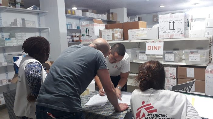 Donación de suministros médicos para Gaza.