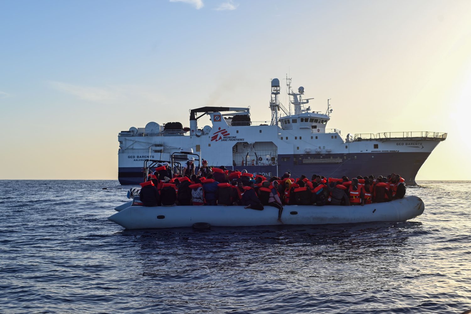 MSF rescata a personas migrantes en el mar Mediterráneo. 